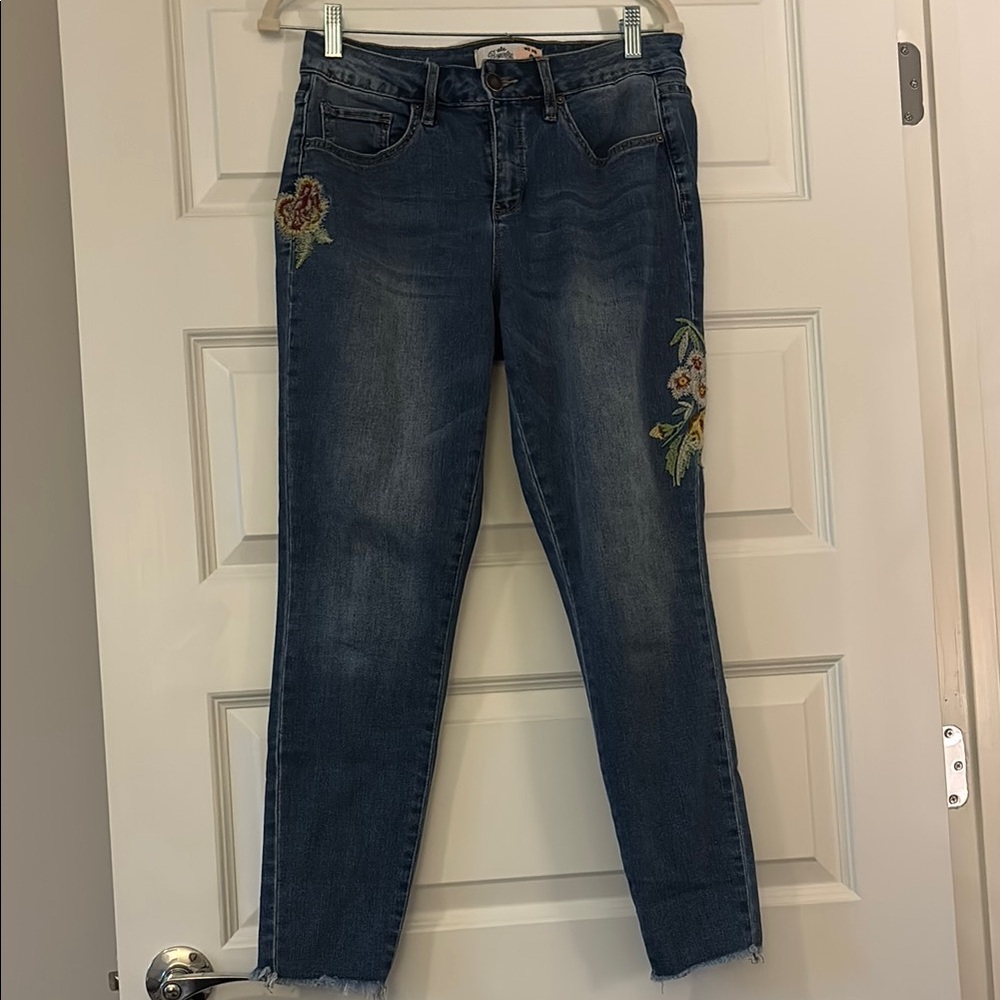 Embroidered floral Jeans